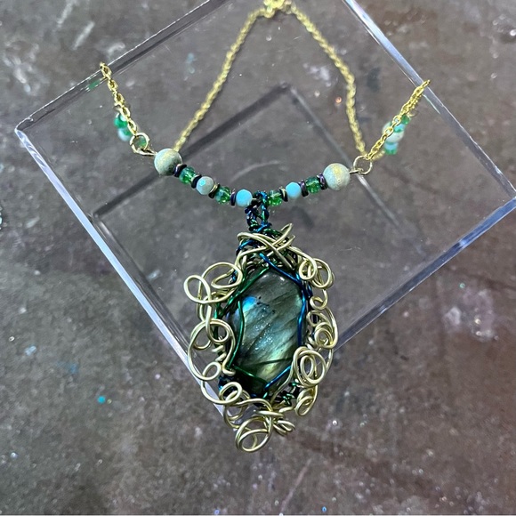 Beaded Labradorite Fashion Necklace - Picture 2 of 6
